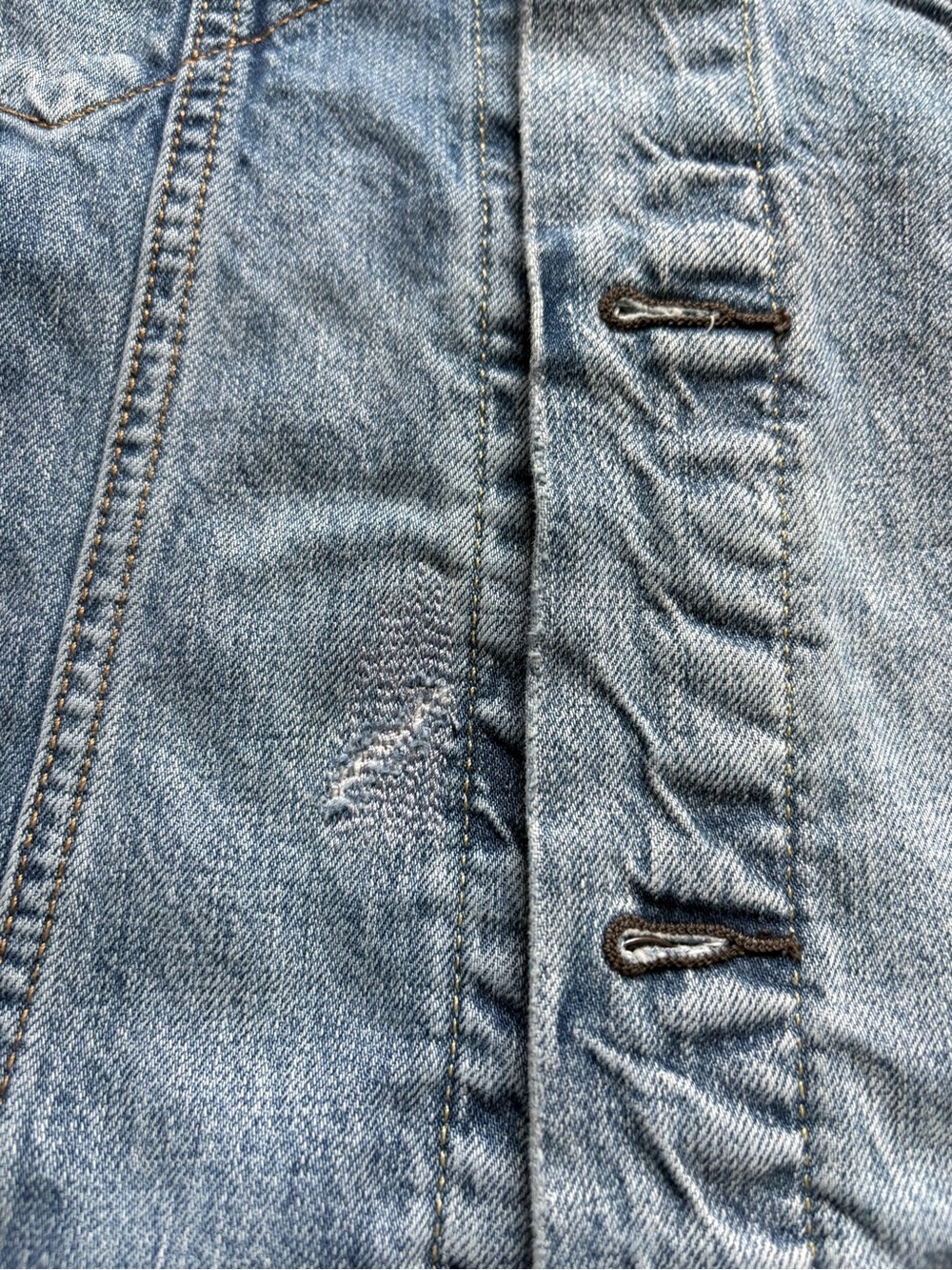Levi's Distressed Denim Trucker Jacket Medium Blue- size S - Picture 5 of 11